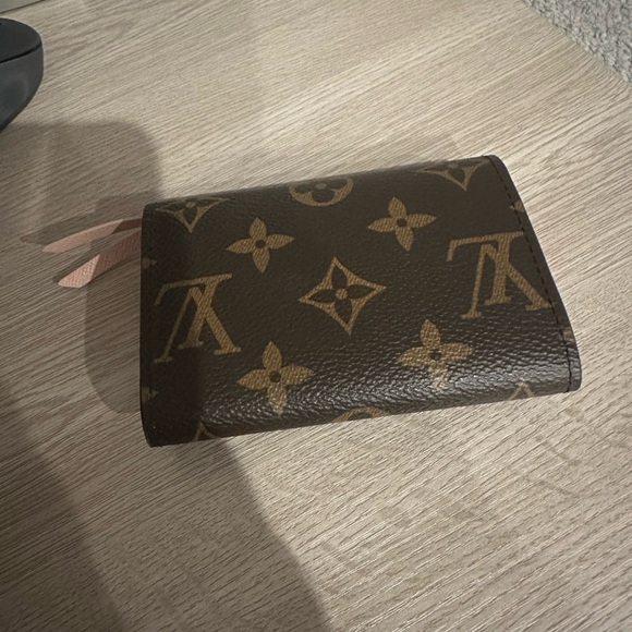 Rosalie Wallet - Picture 4 of 9